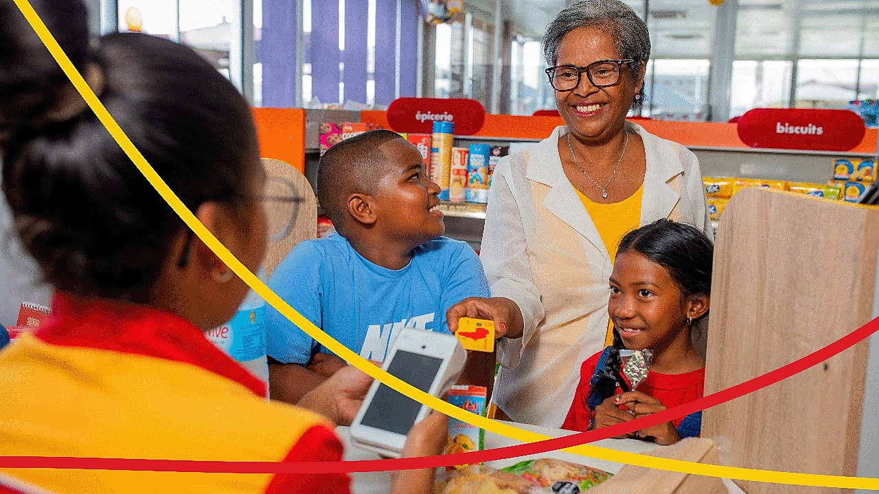 Dans nos boutiques et espaces de restauration