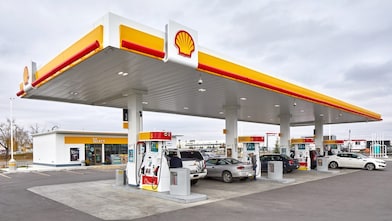 Station-service Shell en journée