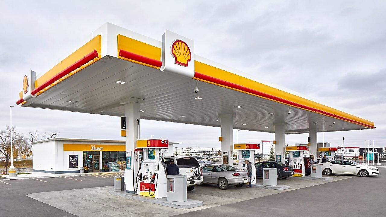 Station service Shell en journée