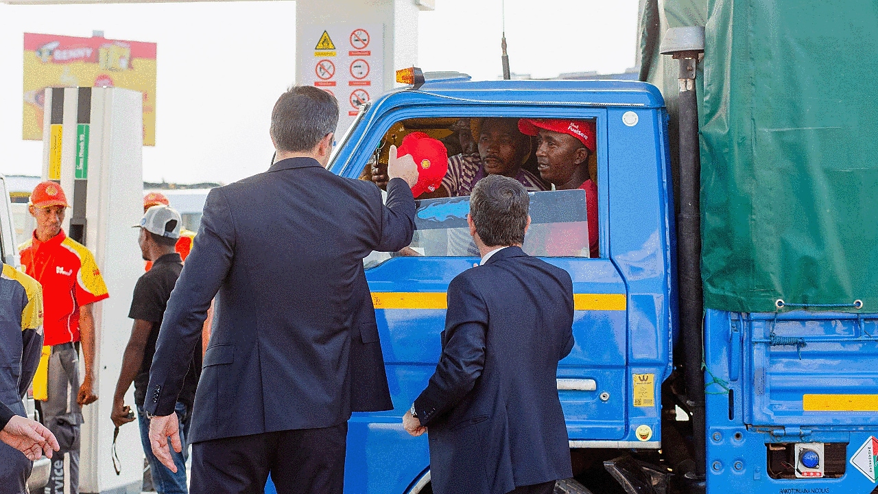 Cadeau offert à la station Imanjaka à Ambodihady