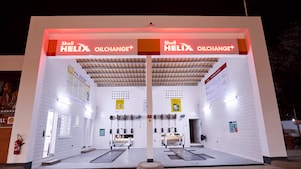 Baies de service Shell Helix Oil Change