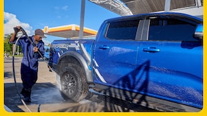 Zone d’attente ombragée pour clients