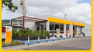 Clients profitant de l’espace extérieur